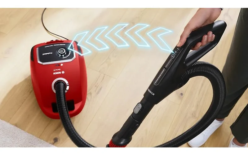 Bosch Serie 6 ProAnimal BGL6PET3 Vacuum Cleaner, Red