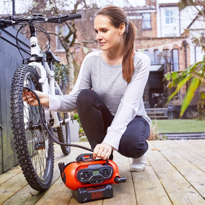 Portable Compressor Black+Decker BDCINF18N-QS 18V