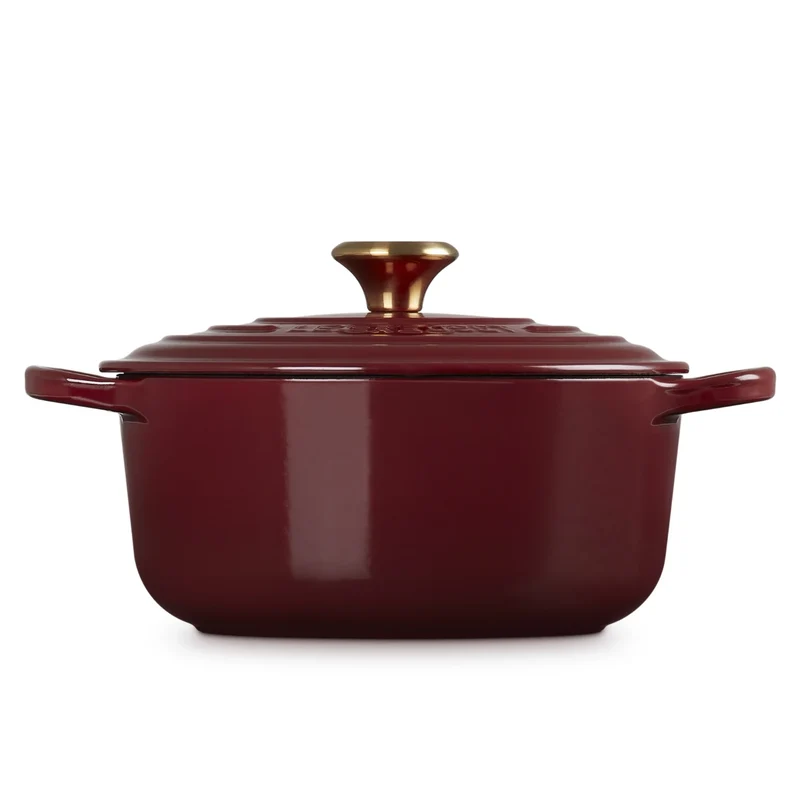 Le Creuset Signature Round Casserole, 26 cm, 5.3L, Garnet