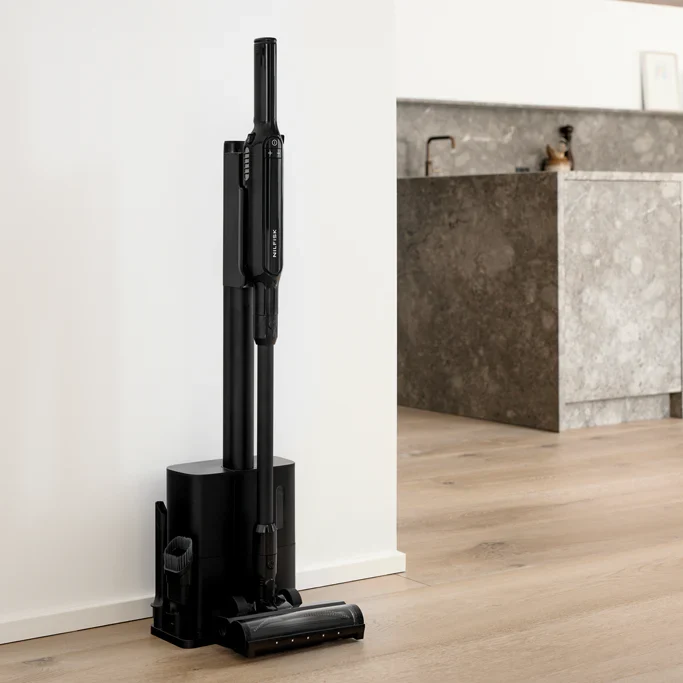 Nilfisk Move&Dock B2 Black med dockingstation ledningsfri støvsuger