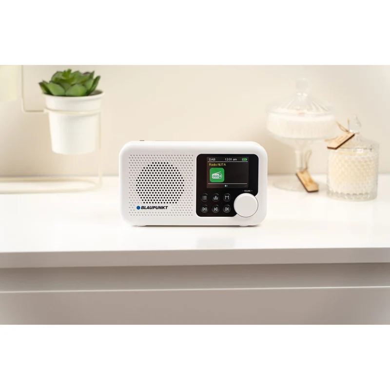Blaupunkt Portable Radio, DAB+ digitalradio och FM-tuner, Bluetooth, hörlursutgång, 2,4 tums färgdisplay, klock- och alarmfunktion, batteridriven och uppladdningsbar via USB-C, DR8WH