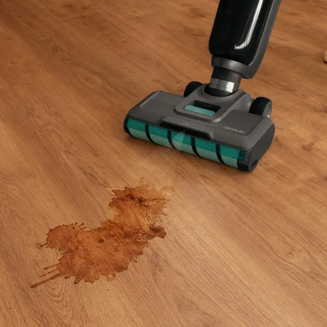 Cecotec FreeGo vask&sug med spray gulvvasker