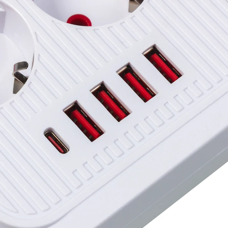 Maclean grenuttag, 6 uttag förlängningskabel + 4xUSB, 110-240V AC 50/60Hz, 2.1A max 2500W, 3m, vit, MCE391 W
