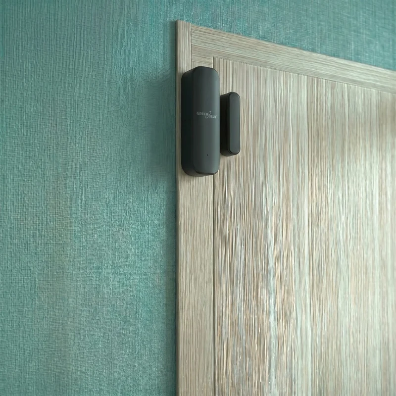 GB479 B Trådlös kontaktor/öppningssensor med WiFi från GreenBlue, Android/iOS, för dörrar/fönster, 3,0 V DC, LR03x2, GB479 B + 2 st R-03 LR03 AAA-alkaliska batterier från Varta Industrial 4003