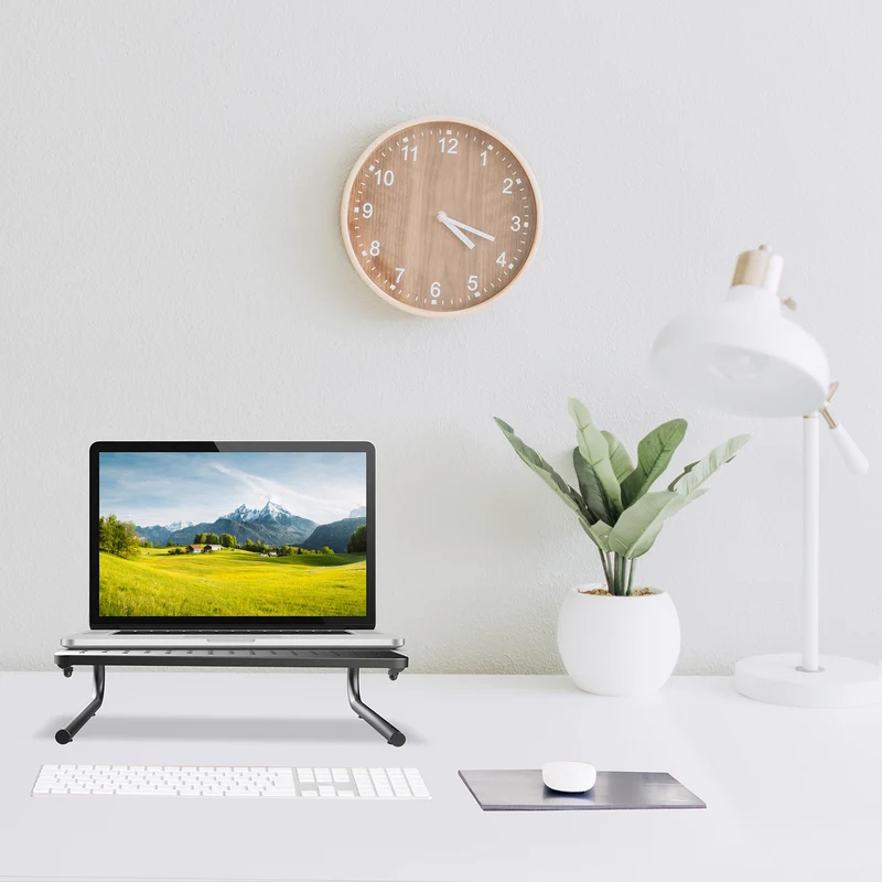 Maclean skärm- och laptopstativ, modell MC-948, passar skärmar och laptops på 13-32 tum. Effektivt förbättrar arbetsytan och ergonomin.