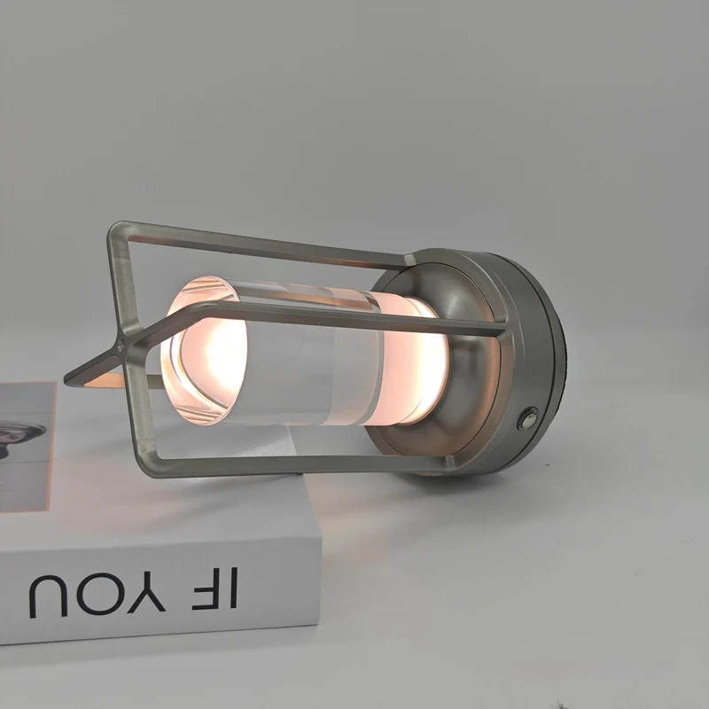 Trådlampe med Berøringskontrol – Elegant Belysning Uden Kabler