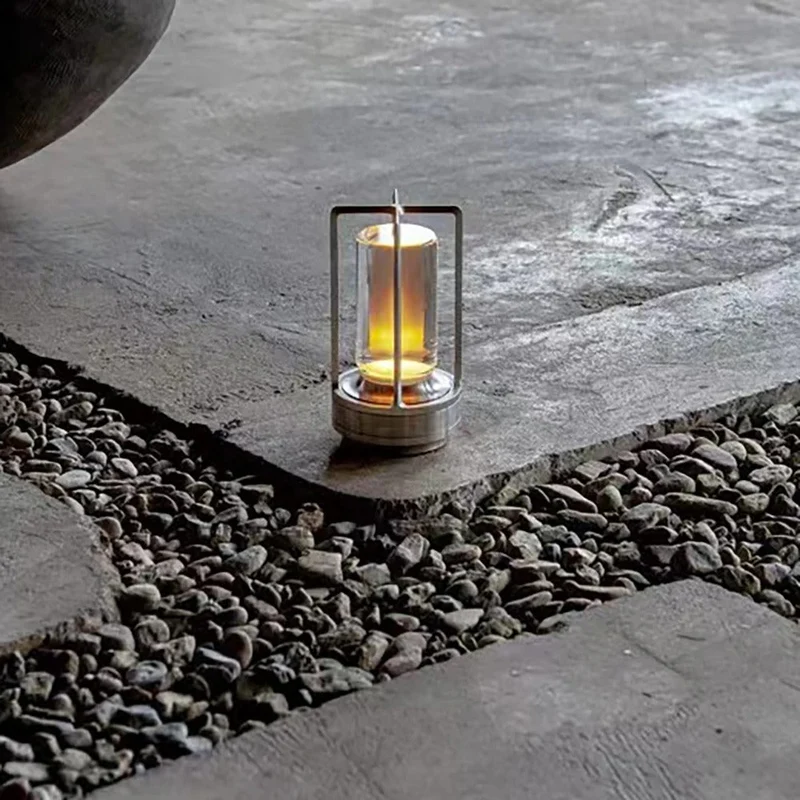 Trådlampe med Berøringskontrol – Elegant Belysning Uden Kabler
